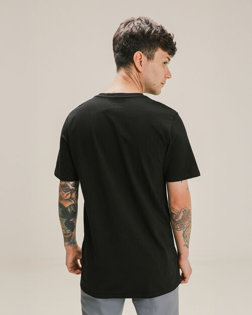 Playera Negra Cuello V